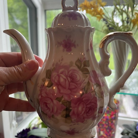 Porcelain Tea Set - Picture 2 of 9